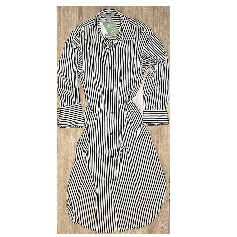 H&M Beautiful Small Oversized Dress. Brand New